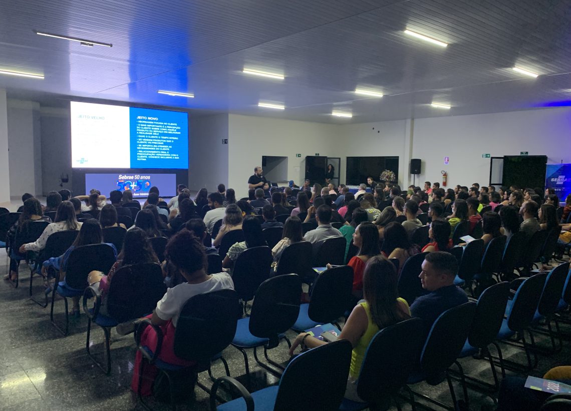 REALIZAÇÃO DA PALESTRA “O SUPER ATENDIMENTO” EM PARCERIA COM SEBRAE E PREFEITURA MUNICIPAL DE MACAÚBAS